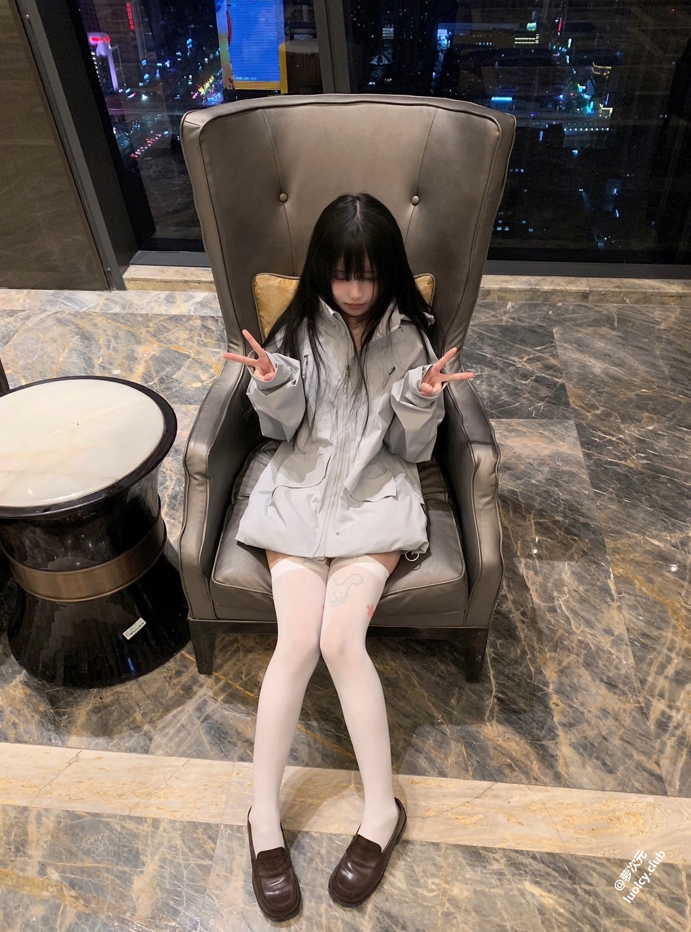 26012609   爱莉兔 推特合集 239P+77V-1.04G