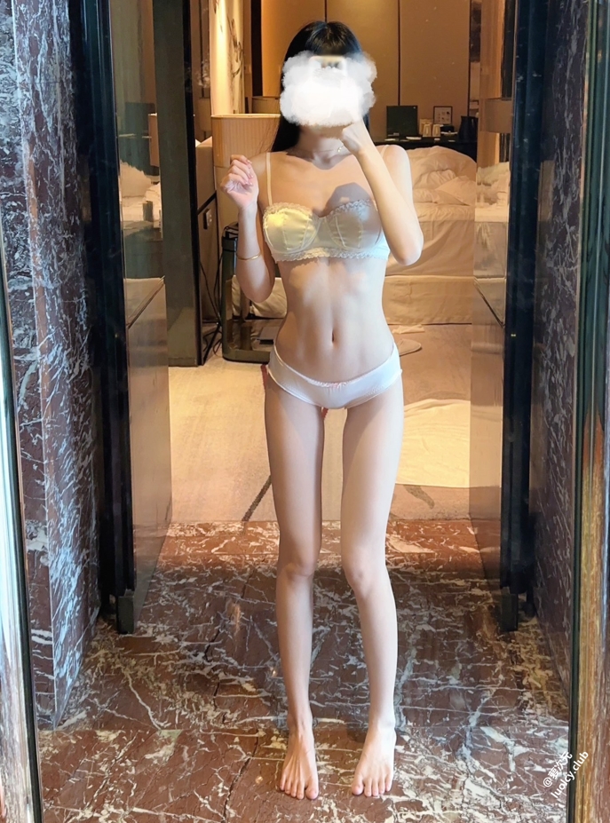 26012609   爱莉兔 推特合集 239P+77V-1.04G