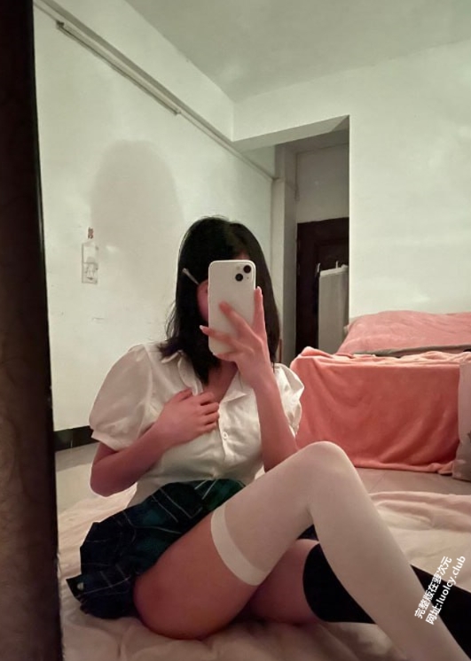 26010118  大黄鹅zzz 推特合集 67P+2V-1.41G