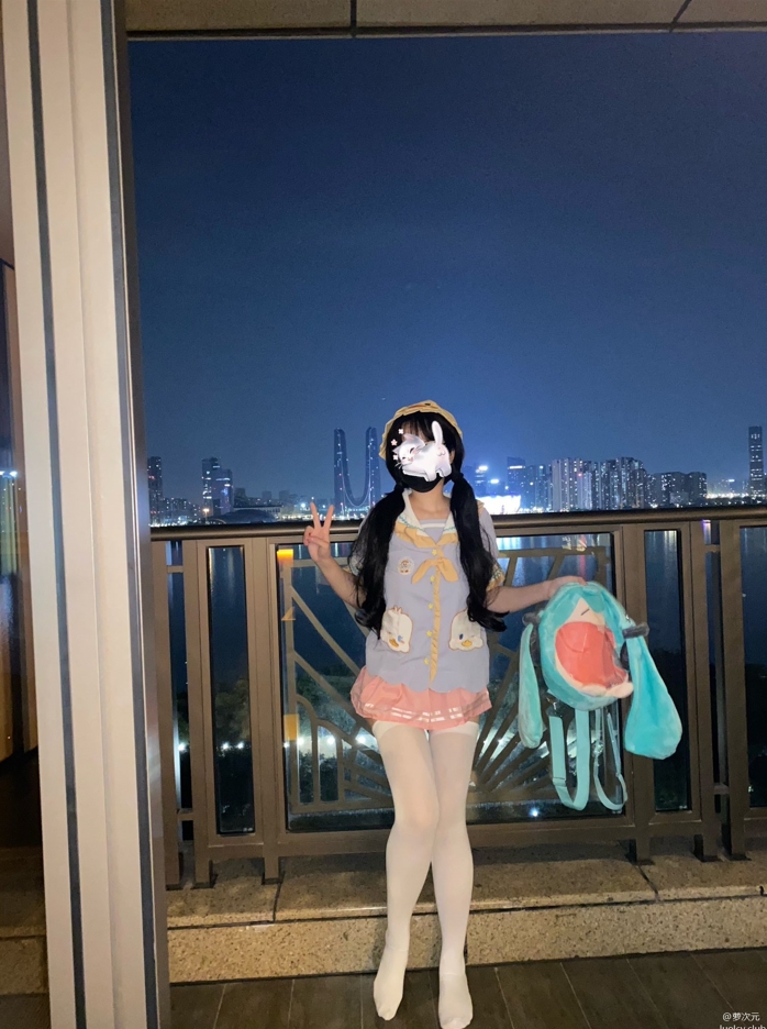 26010112  月宝 推特合集 127P+108V-1.18G