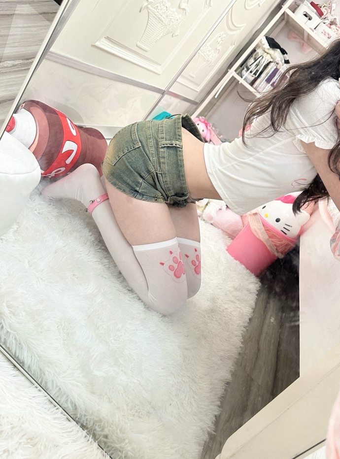 26012913  女神仪 推特合集 98P+46V-112M