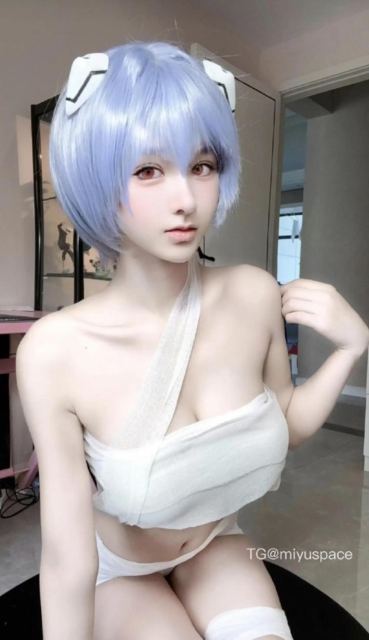 26012908  小熊酱 推特合集 140P+72V-389M