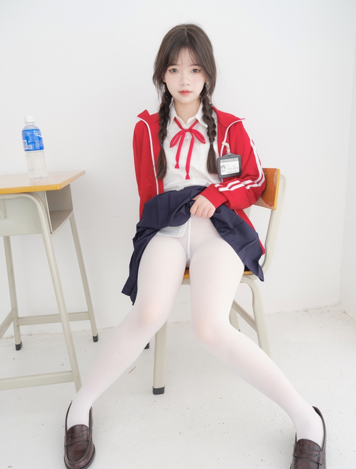 26010702  [紧急企划] 内部定制 奶昔 学生妹 57P-513M