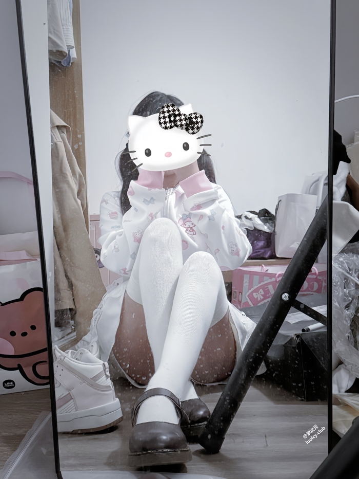 26021514  成都十七 推特合集 80P+34V-860M