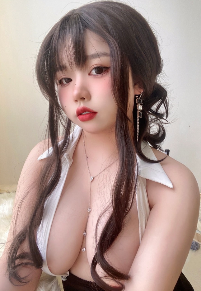 26021513  爱吃麦当劳 推特合集 188P+10V-1.79G