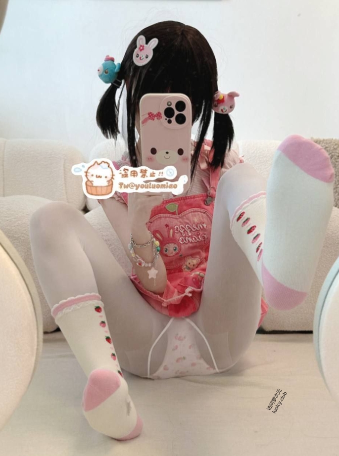 26021504  喵瓜酱 推特合集 186P+24V-1.08G