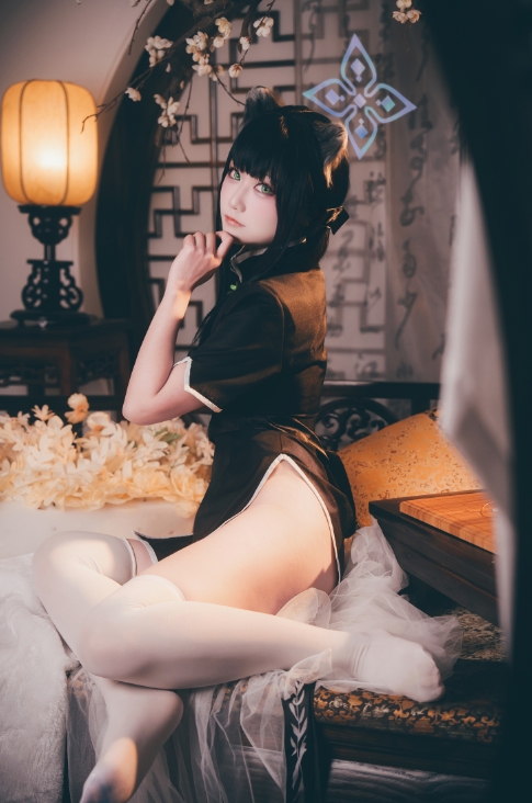 26020618   lunananya fantia29套合集  798P+1V-5.7G