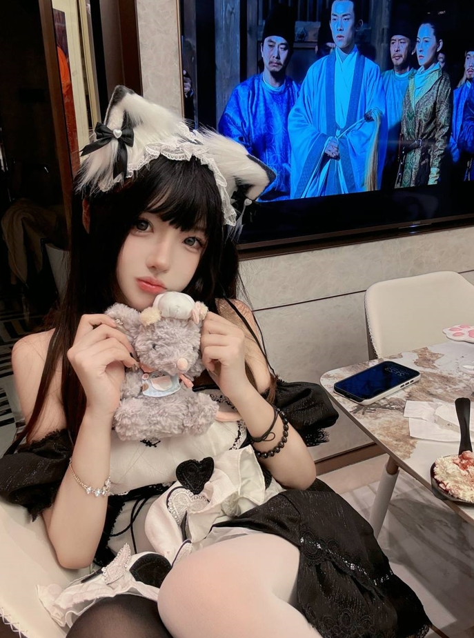 26032318  香风智乃 推特合集 177P+22V-89M