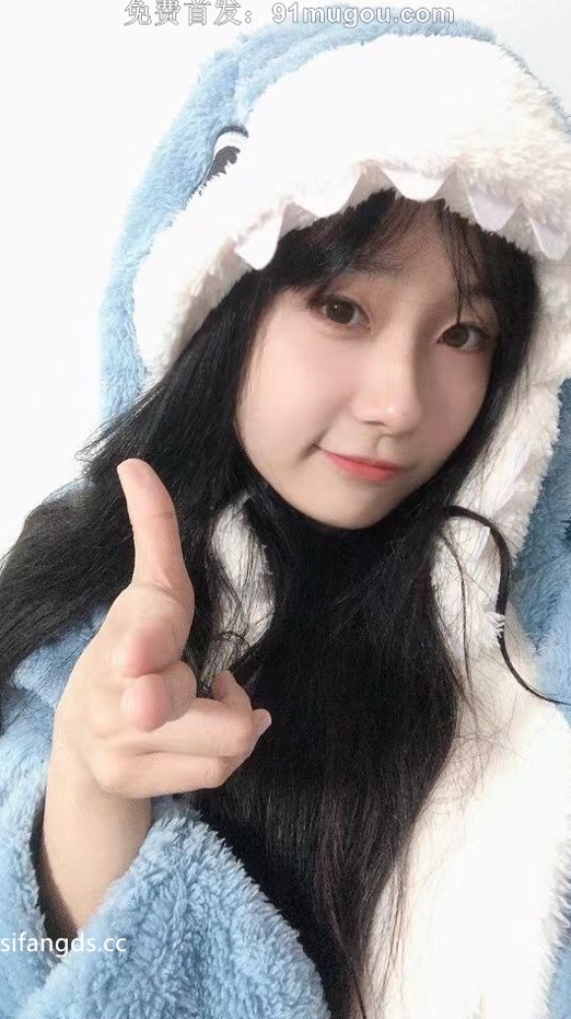 26031319  校花董逸 推特合集 47P+20V-330M