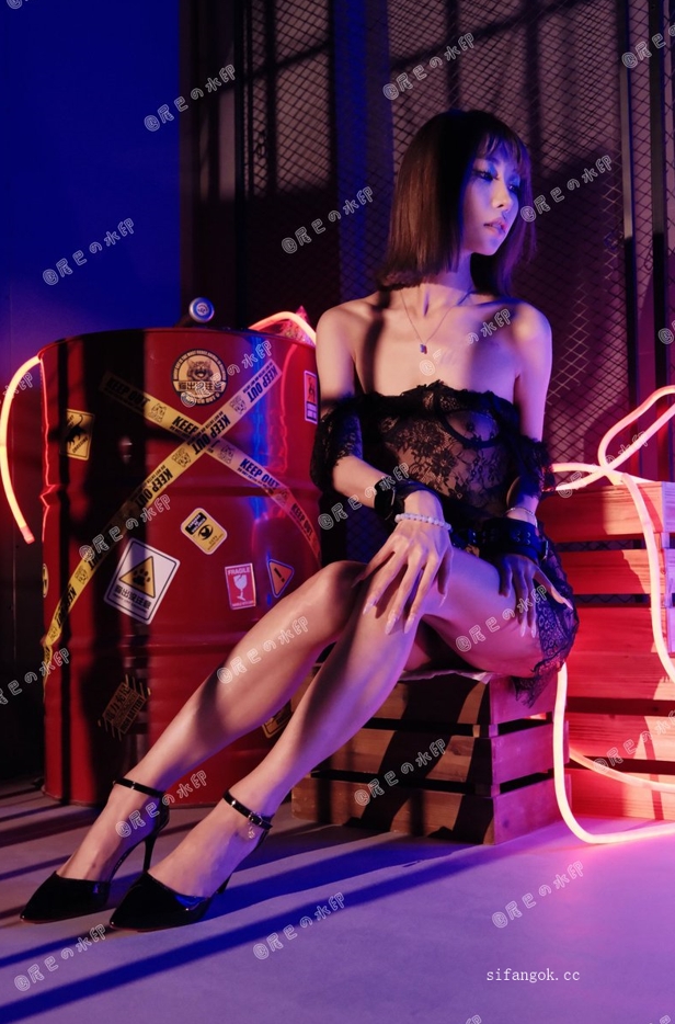 26031316   小尾巴 推特合集 77P+24V-421M