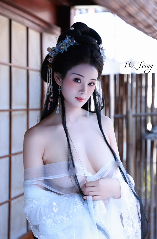 26030419   芊落 推特合集 256P+15V-748M