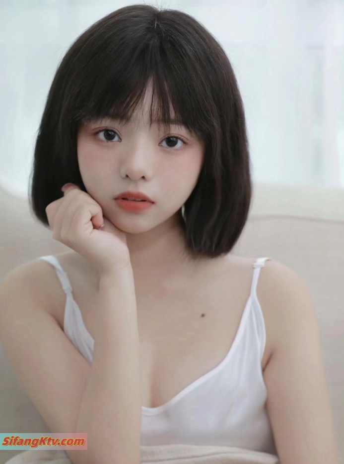 26031306   李月 推特合集 45P+7V-235M