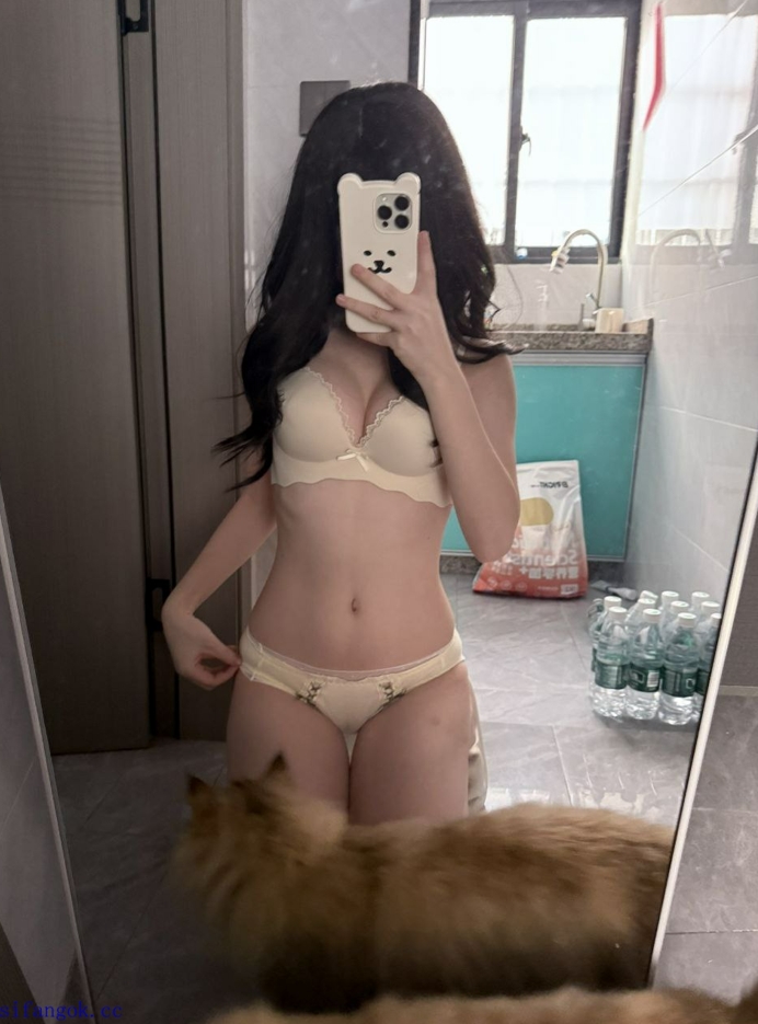 26030405   反差美少女 推特合集 29P+40V-249M