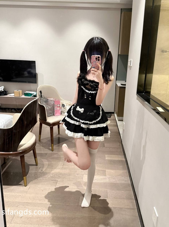 26030413  小甜泪 推特合集 72P+32V-572M