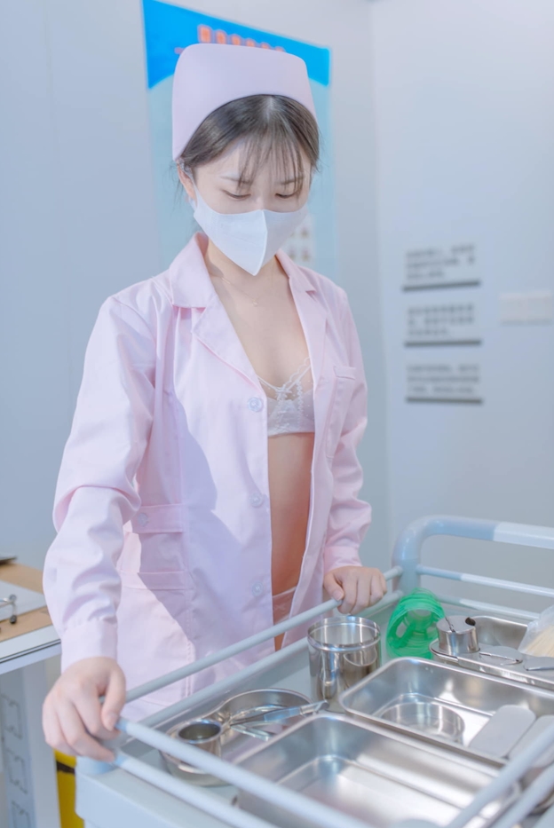 25030714   粉内小护士的定制私拍 49-5M