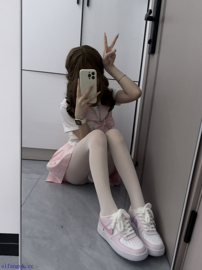 26030405   反差美少女 推特合集 29P+40V-249M