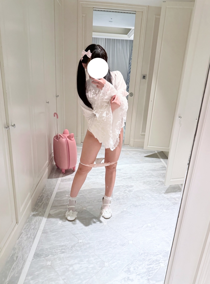 26031318   小亦无敌 推特合集 115P+128V-398M