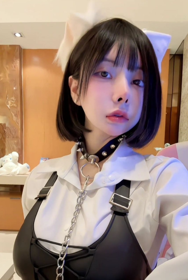 26031304   金钱钱 推特合集 73P+63V-182M