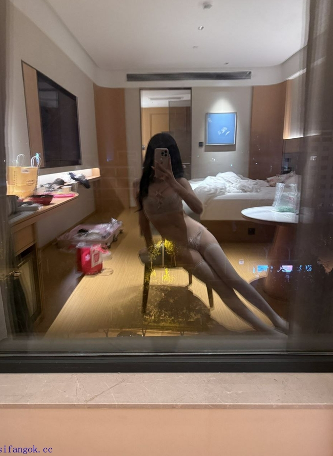 26030405   反差美少女 推特合集 29P+40V-249M