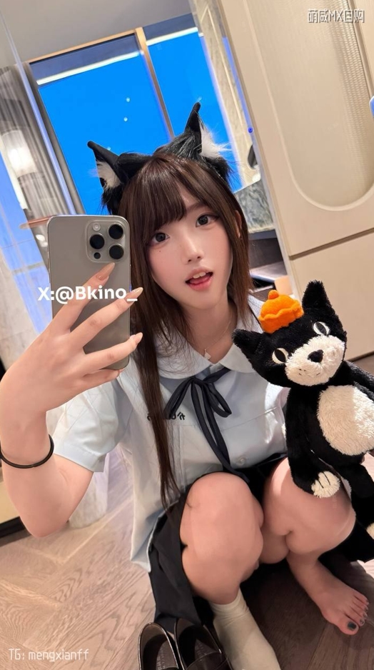 26042913  菠萝酱BKino 推特合集 83P+96V-669M