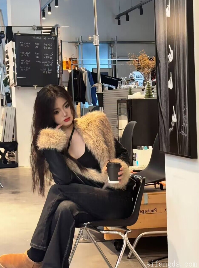 26042917   四川传媒学院徐焕 推特合集 112P+10V-1.31G