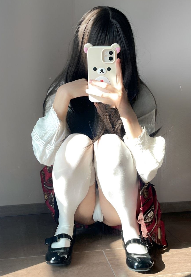 26042901  fanchaYJS 专泡良家 众多反差婊 推特合集 237P+75V-3.13G