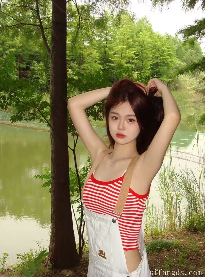 26042917   四川传媒学院徐焕 推特合集 112P+10V-1.31G