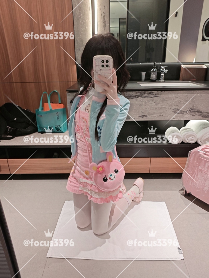 26041304  小棂酱 推特合集 104P+35V-177M