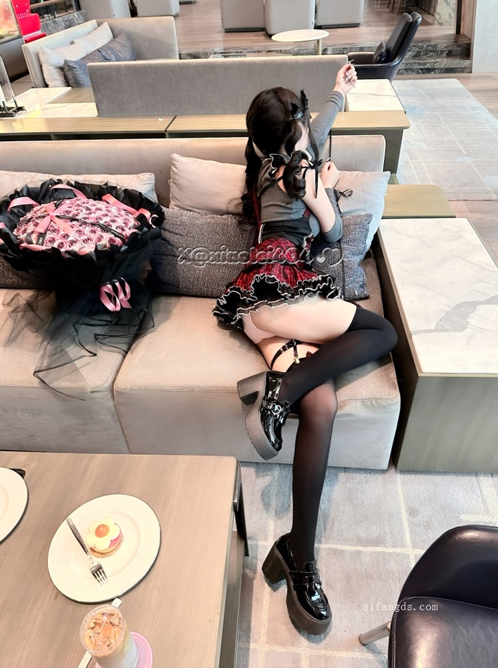 26041916  希尔薇 - 11月福利 56P-32M