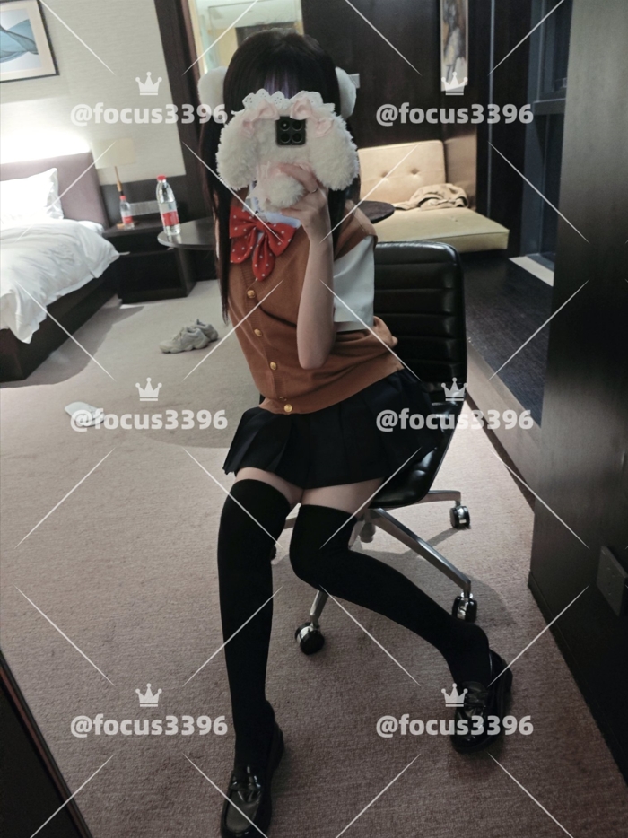 26041304  小棂酱 推特合集 104P+35V-177M