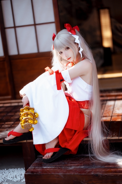 26040715   是三不是世w - 碧蓝航线 可畏巫女 21P-566M