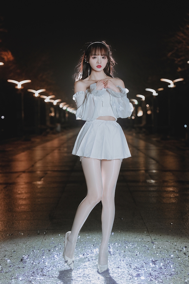 26042214  B站 巫小萤 舰长合集 127P+25V-1.64G