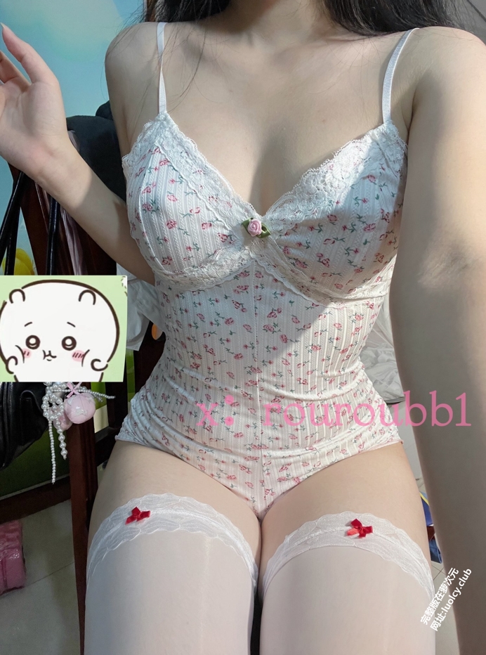 26062307  好想鼠 推特合集 32P+75V-1.83G