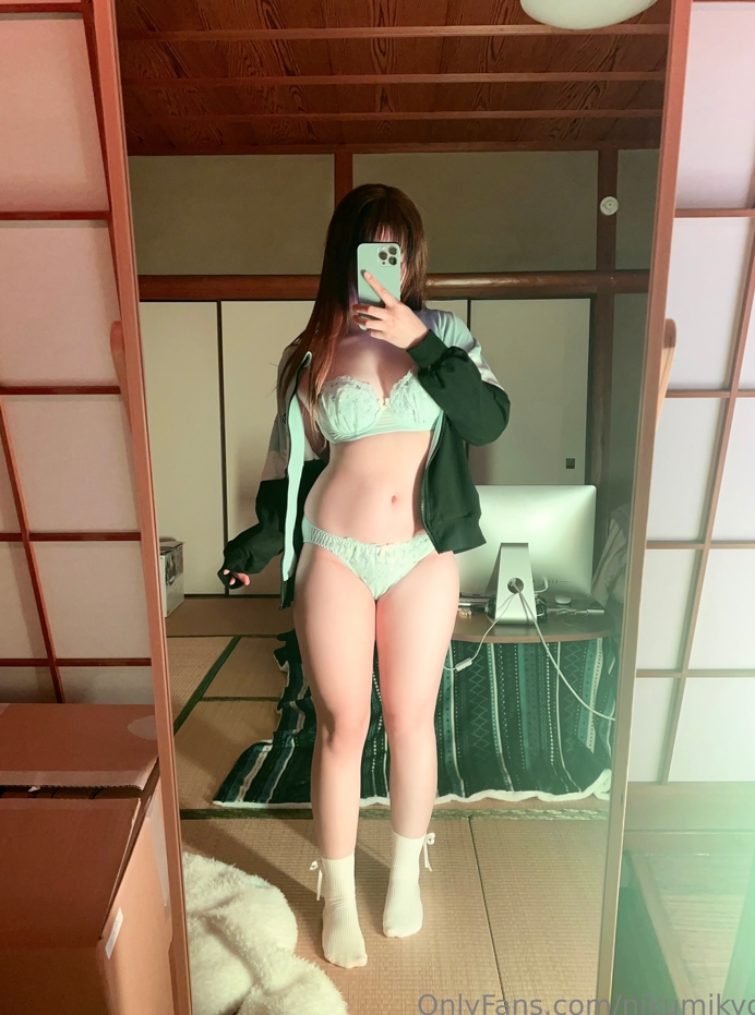 26062315   Nikumikyo 推特合集 92P+38V-3.64G