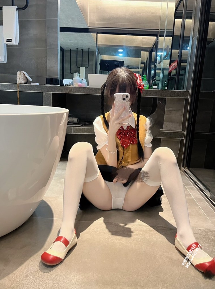 26062306 重生之我在X卖屁眼 推特合集 87P+3V-1.64G