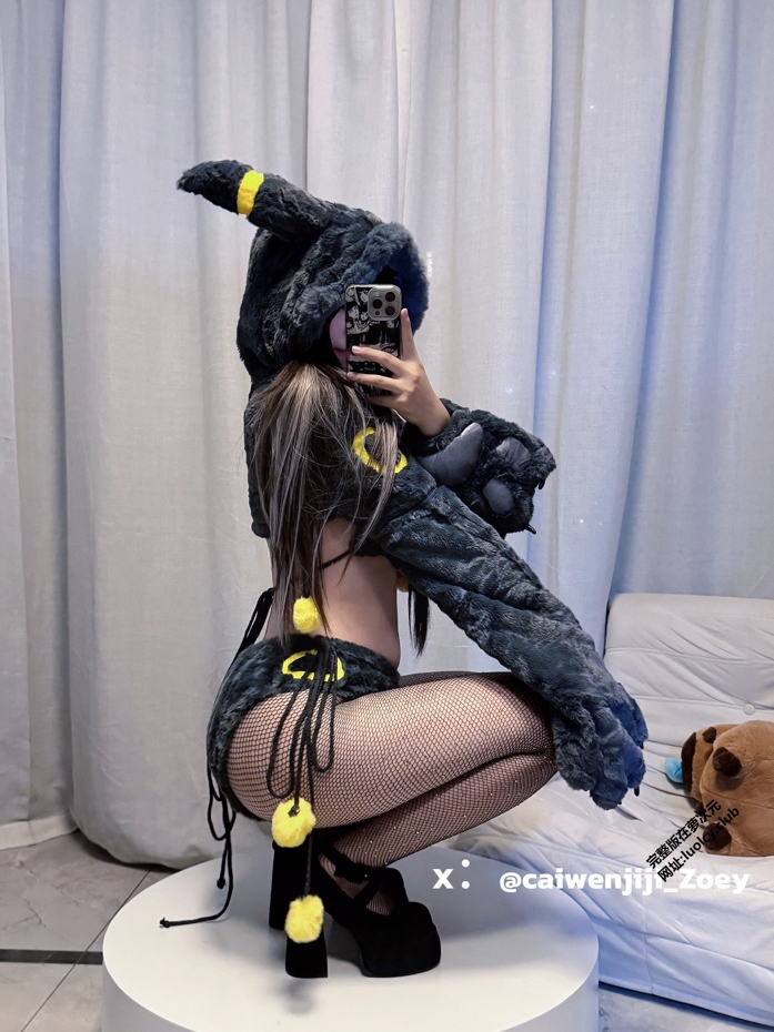 26062303  Zoey 推特订阅合集 42P+3V-1.47G
