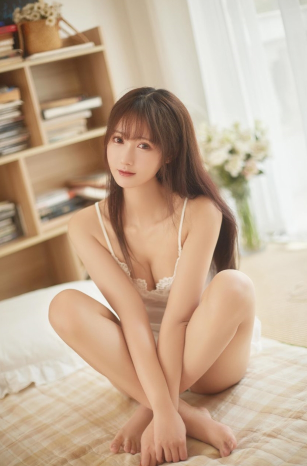 26060918  羽生三未 - 日系睡裙 30P-318M