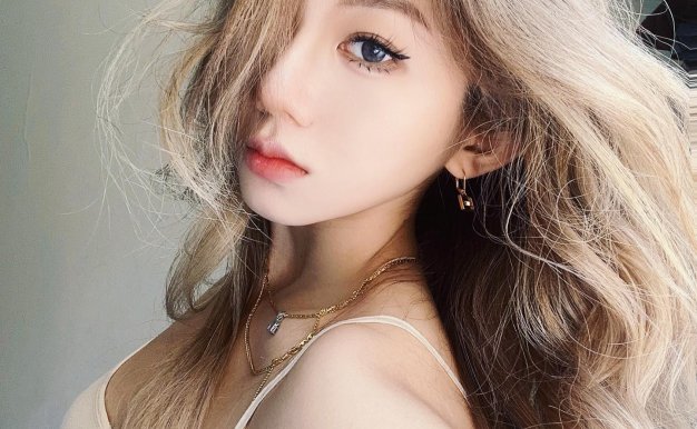 [365] ELEVEN / lleleven11 – Gloria lee / itsgloria_lee – 刘云艳 / xiaolajiao_j3 – 卿卿 / inkyung97 – 纪念小小V / vickysmemento [Instagram – Twitter] – 小收集的照片 [3888P194V-1.22GB] 秒传