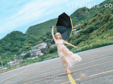 25102618   慕慕Momo 12套合集 769P+9V-12.58G