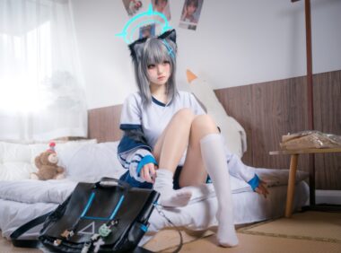 25102607  九柒喵 16套合集 726P-4.98G