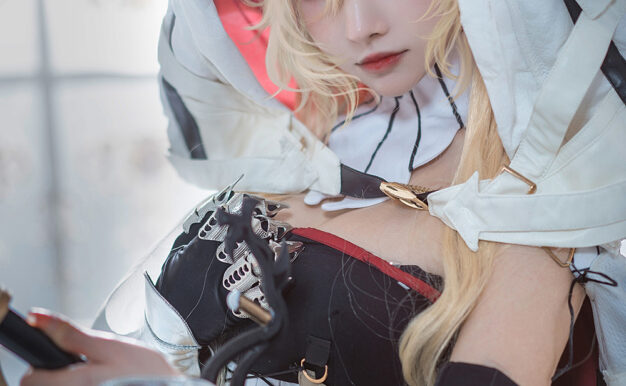 一千只猫薄禾 – NO.020 烛骑士 薇薇安娜 [12P-124MB]