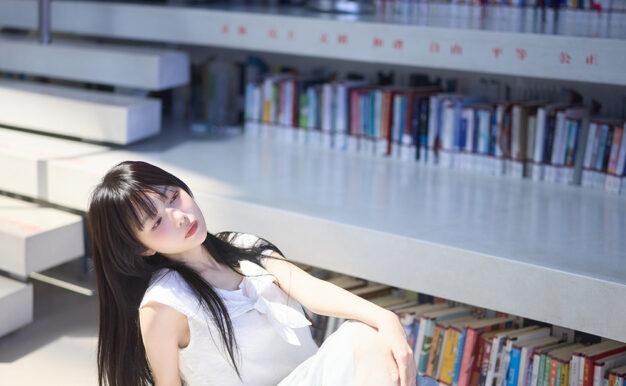 Shika小鹿鹿 – NO.130 图书馆[16P-294.7M]