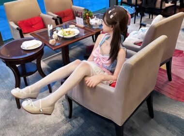 25110215  金钱钱 推特合集 49P+56V-762M