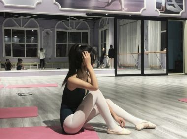 26041303   上戏腐女 推特合集 48P+36V-3.27G