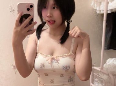 26052412  Xuxulik 推特合集 105P+6V-472M